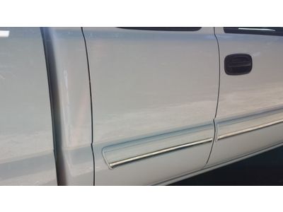 ((Chevy Silverado clean mint truck cold a/c ext cab low miles 79k drives great)), image 33