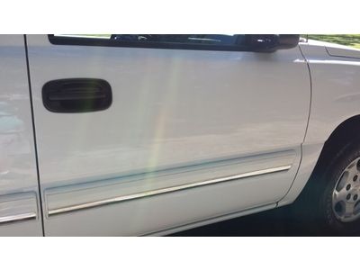 ((Chevy Silverado clean mint truck cold a/c ext cab low miles 79k drives great)), image 34