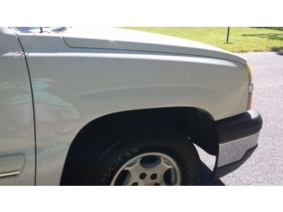 ((Chevy Silverado clean mint truck cold a/c ext cab low miles 79k drives great)), image 35