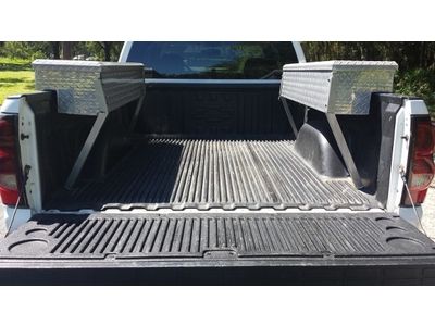 ((Chevy Silverado clean mint truck cold a/c ext cab low miles 79k drives great)), image 44