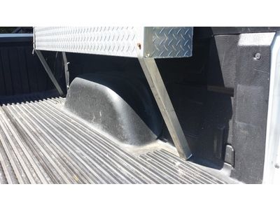 ((Chevy Silverado clean mint truck cold a/c ext cab low miles 79k drives great)), image 45