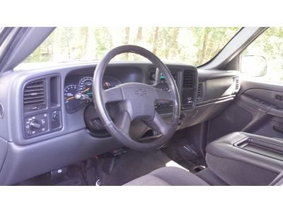 ((Chevy Silverado clean mint truck cold a/c ext cab low miles 79k drives great)), image 48