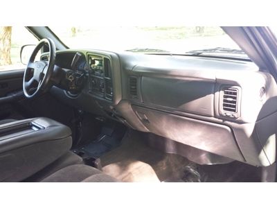 ((Chevy Silverado clean mint truck cold a/c ext cab low miles 79k drives great)), image 56