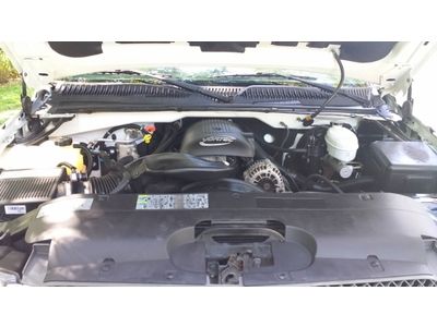 ((Chevy Silverado clean mint truck cold a/c ext cab low miles 79k drives great)), image 78