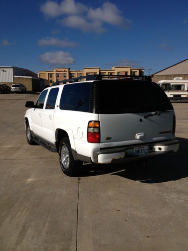 2004 Chevrolet Suburban 1500 Z71 Sport Utility 4Dr 5.3L, Sunroof, Rear DVD NR, image 3