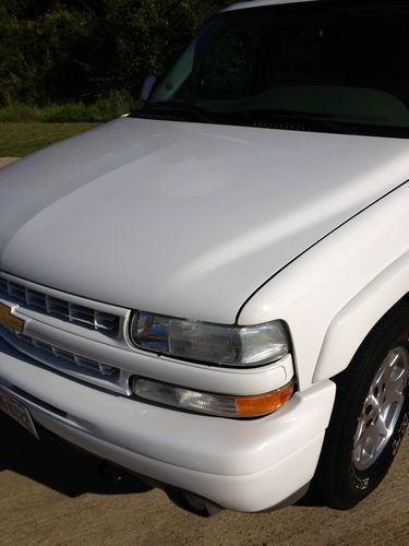 2004 Chevrolet Suburban 1500 Z71 Sport Utility 4Dr 5.3L, Sunroof, Rear DVD NR, image 9