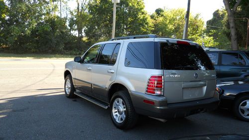 2004 mercury mountaineer v8 awd