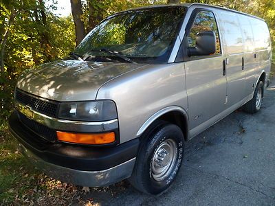 2003 chevrolet express cargovan3500 1ton heavyduty 8doors 6liter8cylinder w/air