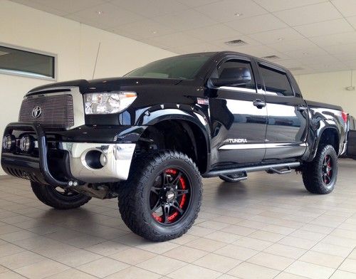 2012 toyota tundra crew cab  4-door 5.7 v8 4x4  financing available