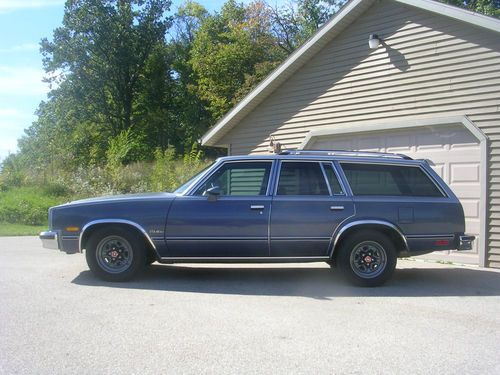 ***chevy malibu wagon, nice, clean, original, check it out***