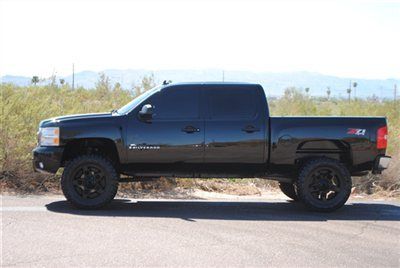 Lifted 2007 chevy silverado 1500 crew cab 4x4 lt z71...lifted chevy silverado