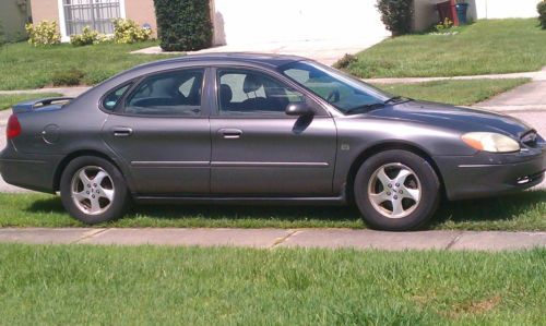 Reliable 2003 gray ford taurus