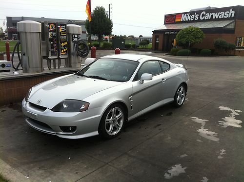 2005 hyundai tiburon gt coupe 2-door 2.7l