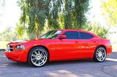 Beautiful low mile hemi motor 22" chrome wheels navigation custom stereo leather