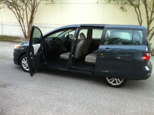Mazda 5 great condition, like new!! family/work minivan, 4 cylinder!!!! sport!!