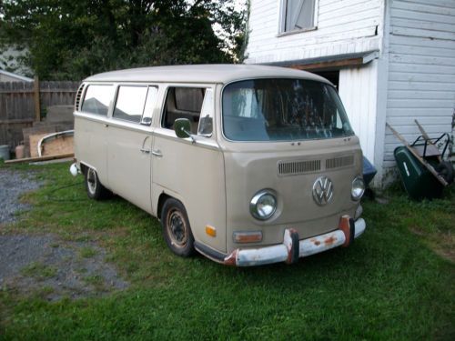 1970 savannah beige deluxe-lowered