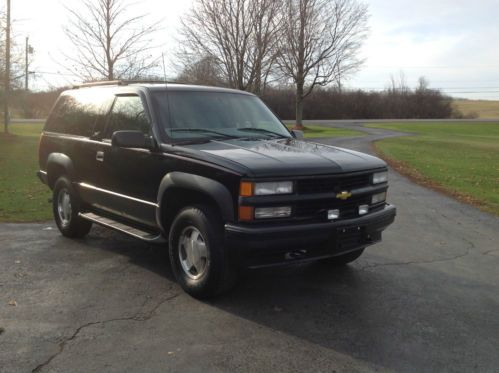 1998 chevrolet tahoe base sport utility 2-door 5.7l