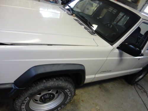 1999 jeep cherokee se sport utility 4-door 4.0l