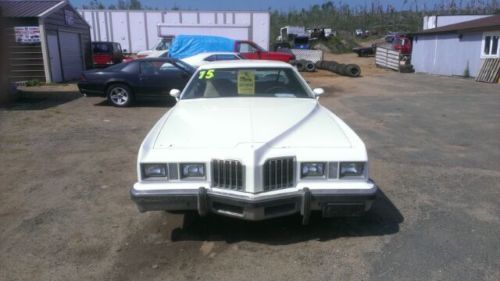 1977 pontiac grand prix base coupe 2-door 6.6l