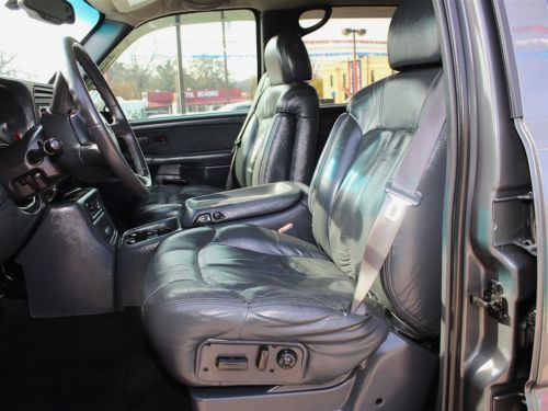 6.6L Diesel V8 LT 4WD Leather Lifted Off Road Tires Running Boards MP3 CD 4x4, image 16