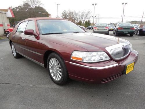 2003 lincoln town car executive sedan 4-door 4.6l