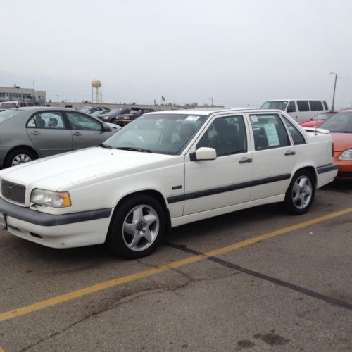 1997 volvo 850 very nice clean car, low miles