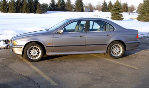 2000 bmw 528i base sedan 4-door 2.8l