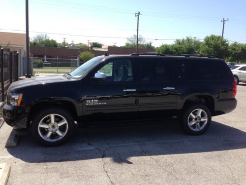 2013 chevrolet suburban lt texas edition 9,608 miles 4 wheel drive loaded