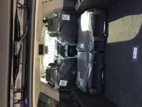 2013 Chevrolet Suburban LT Texas Edition 9,608 miles 4 wheel drive loaded, US $52,000.00, image 4