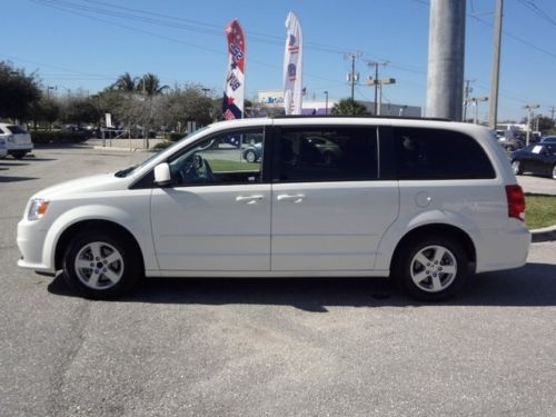 2013 dodge grand caravan sxt third row  clean car clean carfax 1 owner