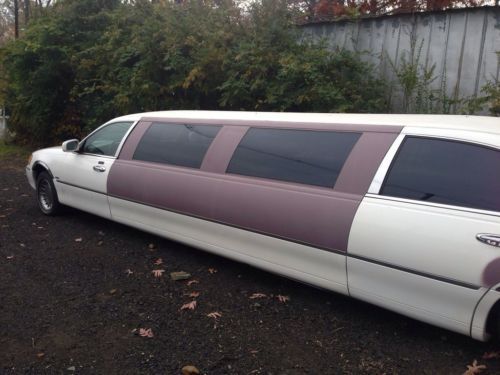 Lincoln 10 passenger limo