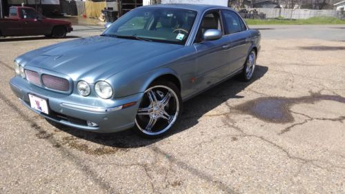 2004 jaguar xjr base sedan 4-door 4.2l