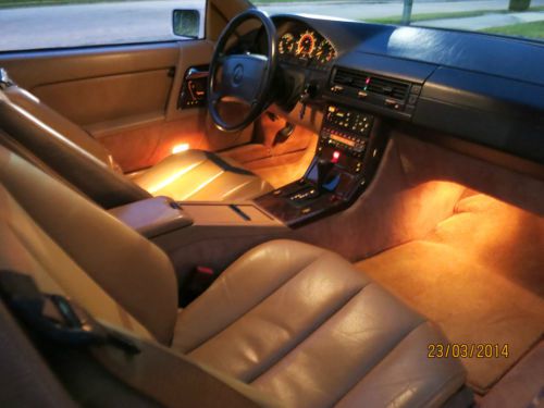 MERCEDES BENZ SL 31000 miles ONLY, EXCELLENT CONDITION, image 3