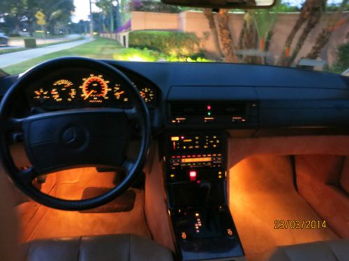 MERCEDES BENZ SL 31000 miles ONLY, EXCELLENT CONDITION, image 4