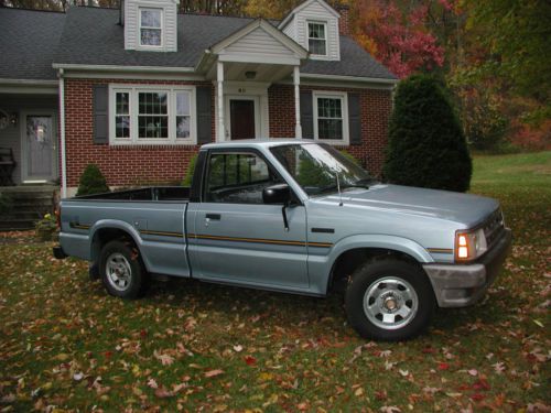 1987 mazda b 2200 se-5 pick up great condition