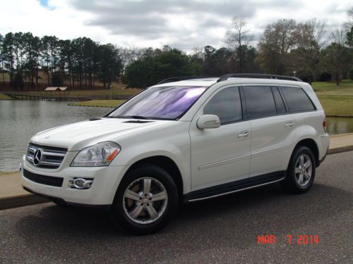 Prem 2 pkg-nav-htd seats-rear ent-rearcam-keyless go-pwr 3rd row, $70,560 msrp