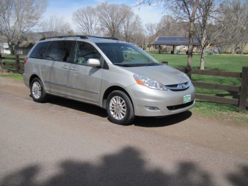 2007 toyota sienna limited awd