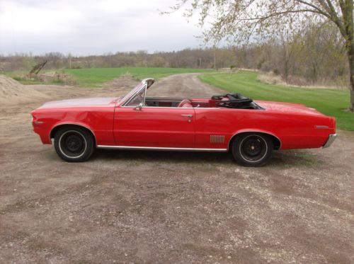 1964 pontiac convertible