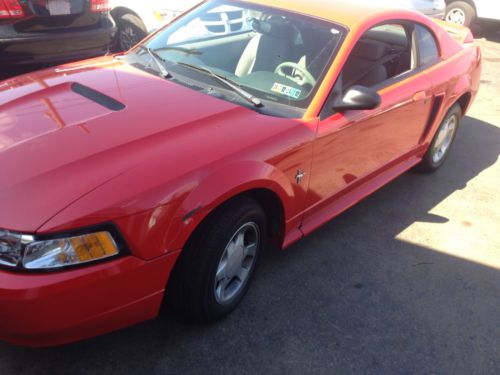 2000 ford mustang 3.8