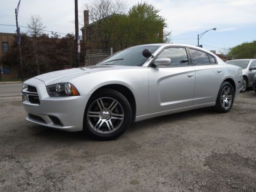 Silver hemi 5.7l v8 warranty 45k miles premium wheels pw pl psts cruise nice