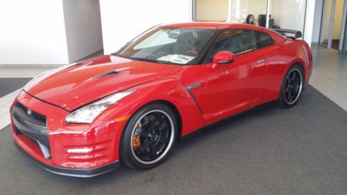2014 nissan gt-r black edition rare solid red no reserve!