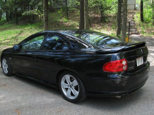 2004 pontiac gto base coupe 2-door 5.7l 6 speed