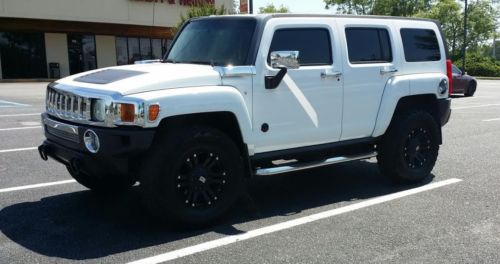 2008 hummer h3 w/ adventure package/ great condition/upgraded mods/manual trans