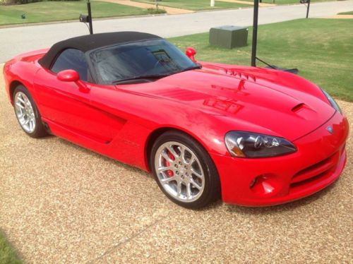 2005 dodge viper srt-10 convertible 2-door 8.3l