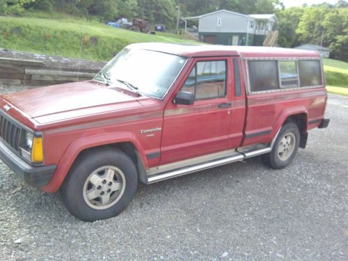 Jeep comanche, pioneer model, 1988, 2 wheel drive truck, pickup, jeep with cap