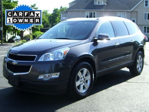 2011 chevrolet traverse lt awd  1 owner  mint !!