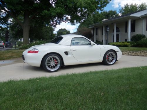 Gorgeous 2000 porsche boxster s w/hardtop 6 spd 10,150 miles