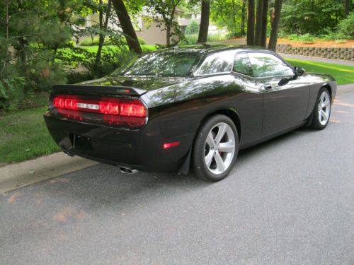 Original owner 2009 dodge challenger  one of a kind!  kenne bell supercharged