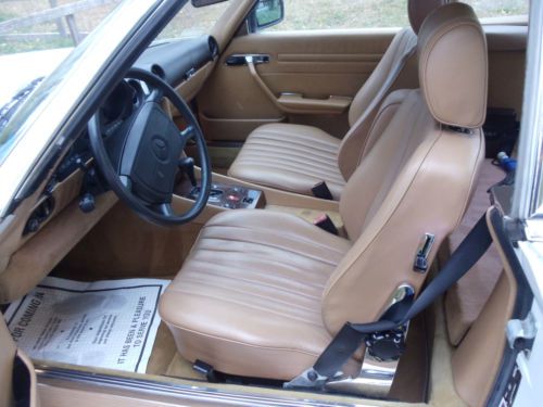 White 1986 Mercedes Benz 560SL Roadster low miles and great condition, US $13,000.00, image 4