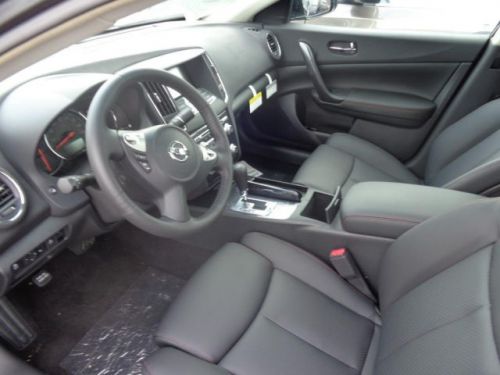 2014 nissan maxima sv